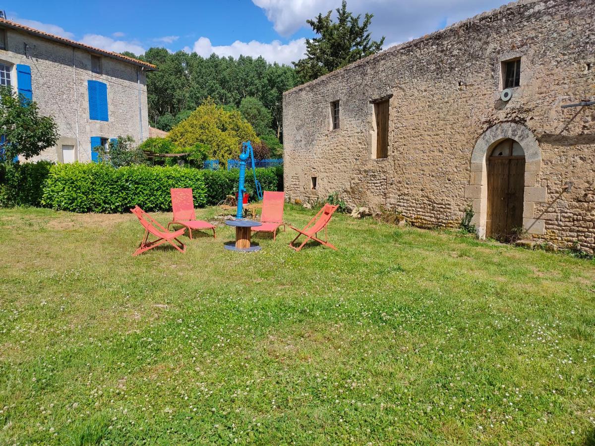 Вилла Le Logis De La Pierre Perigne Экстерьер фото
